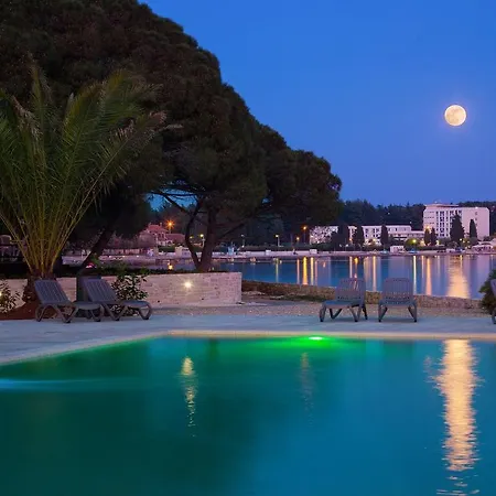 Apartment Beautiful In Near Sea
